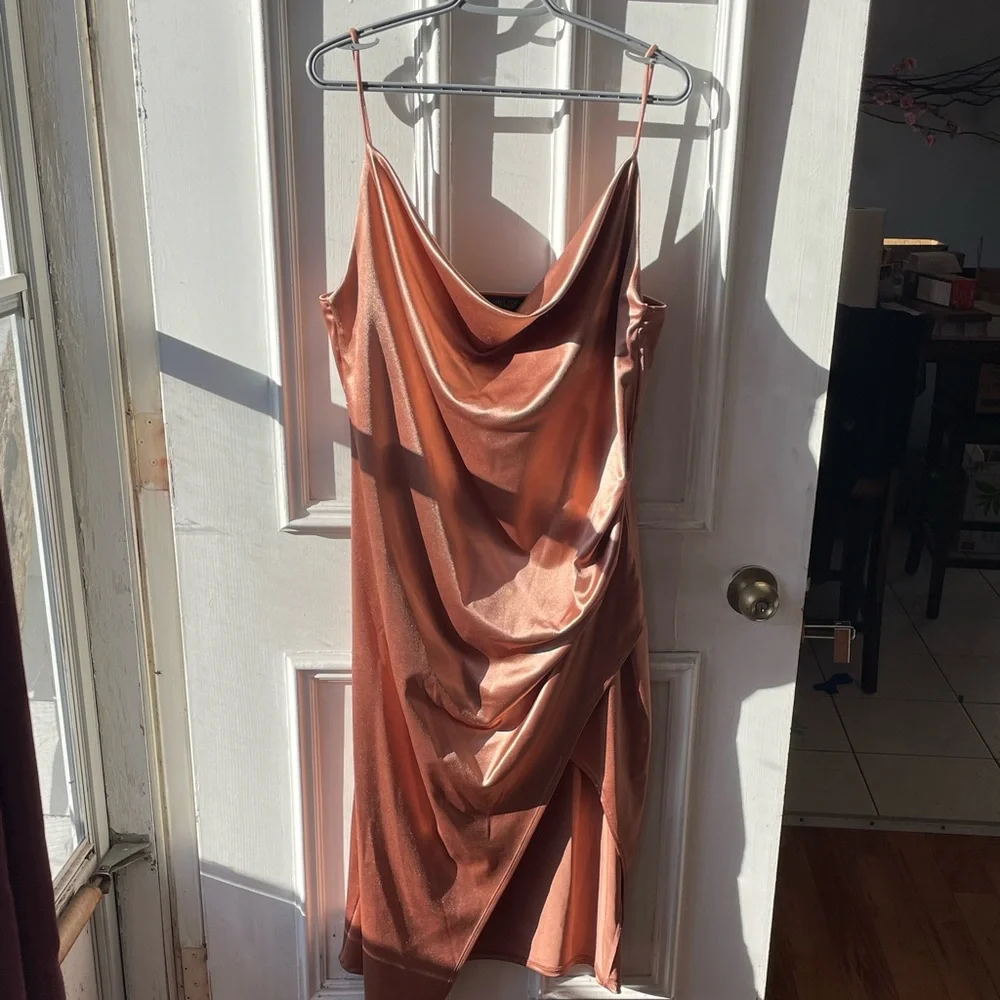 🎉🎁Holiday Party Steal🎁🎉 ROSE GOLD shimmer faux-wrap dress - Picture 1 of 6